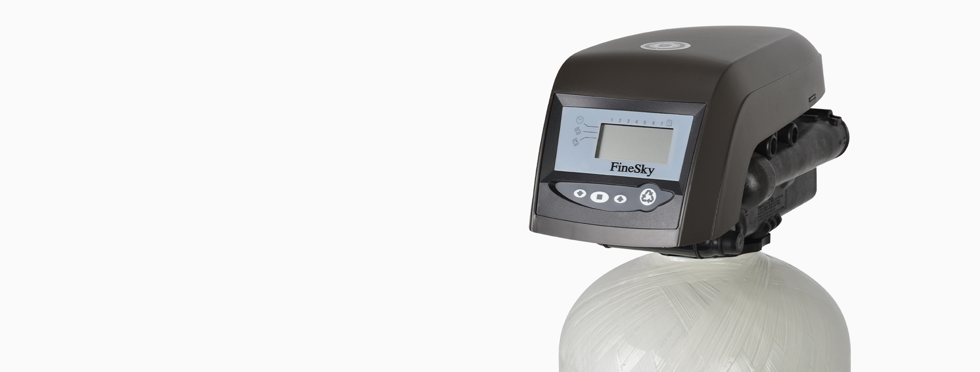 <h4>全自動操作<br></h4>
<p>AUTOTROL高性能電子閥頭，根據使用需求設定自動反沖時間，對內部濾料進行沖洗維護，確保凈水品質。</p>