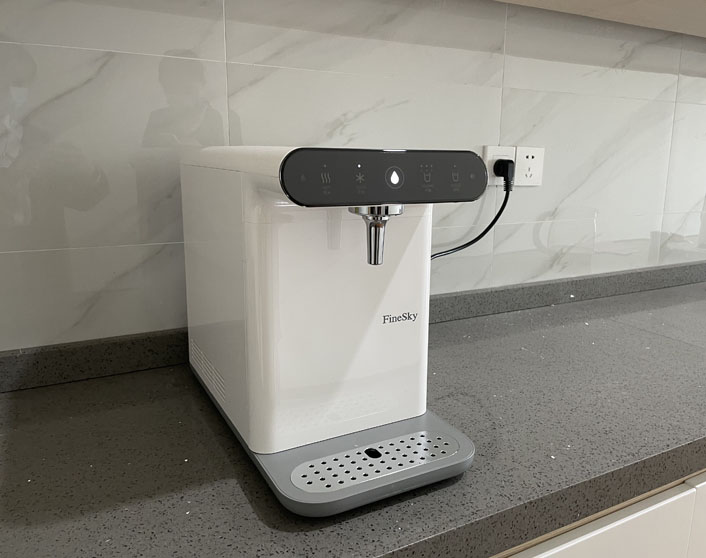 豪華冰熱一體直飲機家用安裝_金港商務大廈