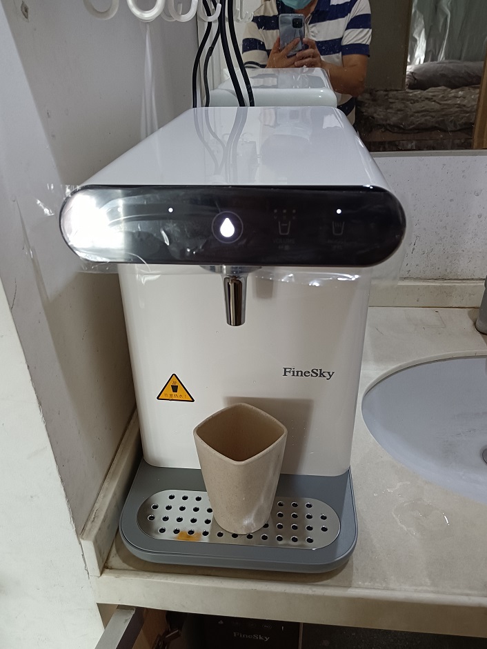 上海楓林雅苑客戶 安裝前置凈水器直飲機案例(圖2) 上海楓林雅苑客戶 安裝前置凈水器直飲機案例(圖2)