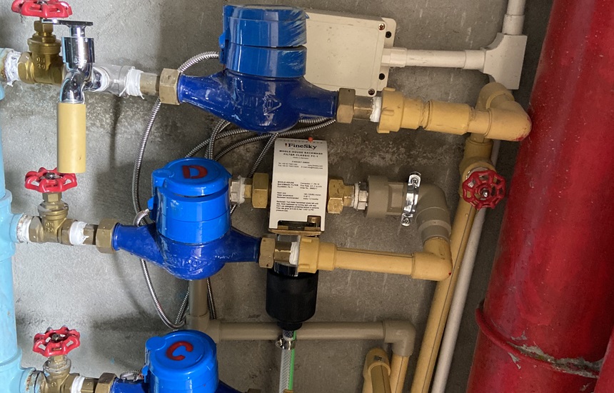 ?杭州西湖區客戶安裝前置過濾器+超濾凈水器+直飲機案例